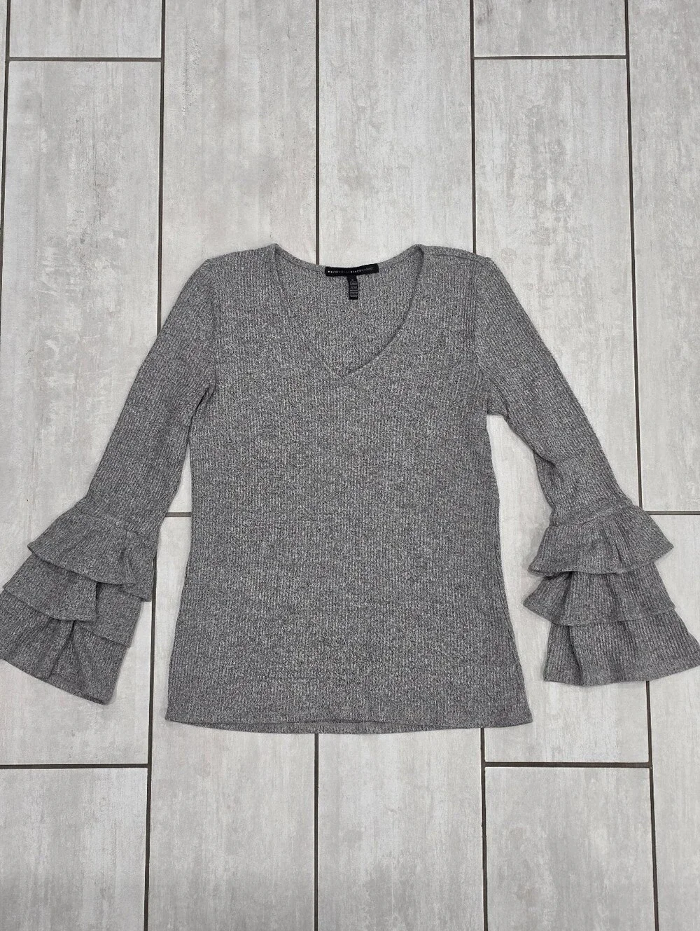 WHITE HOUSE BLACK MARKET Gray Ribbed V-Neck Sweater with Tiered Ruffle Sleeves